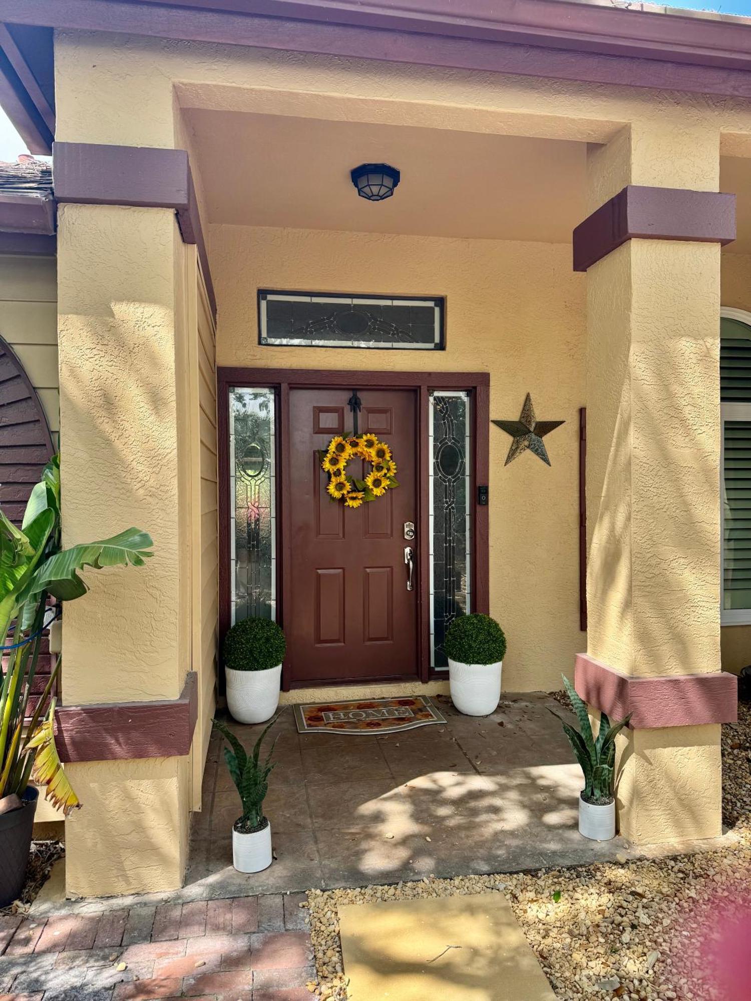Charm * Sarasota