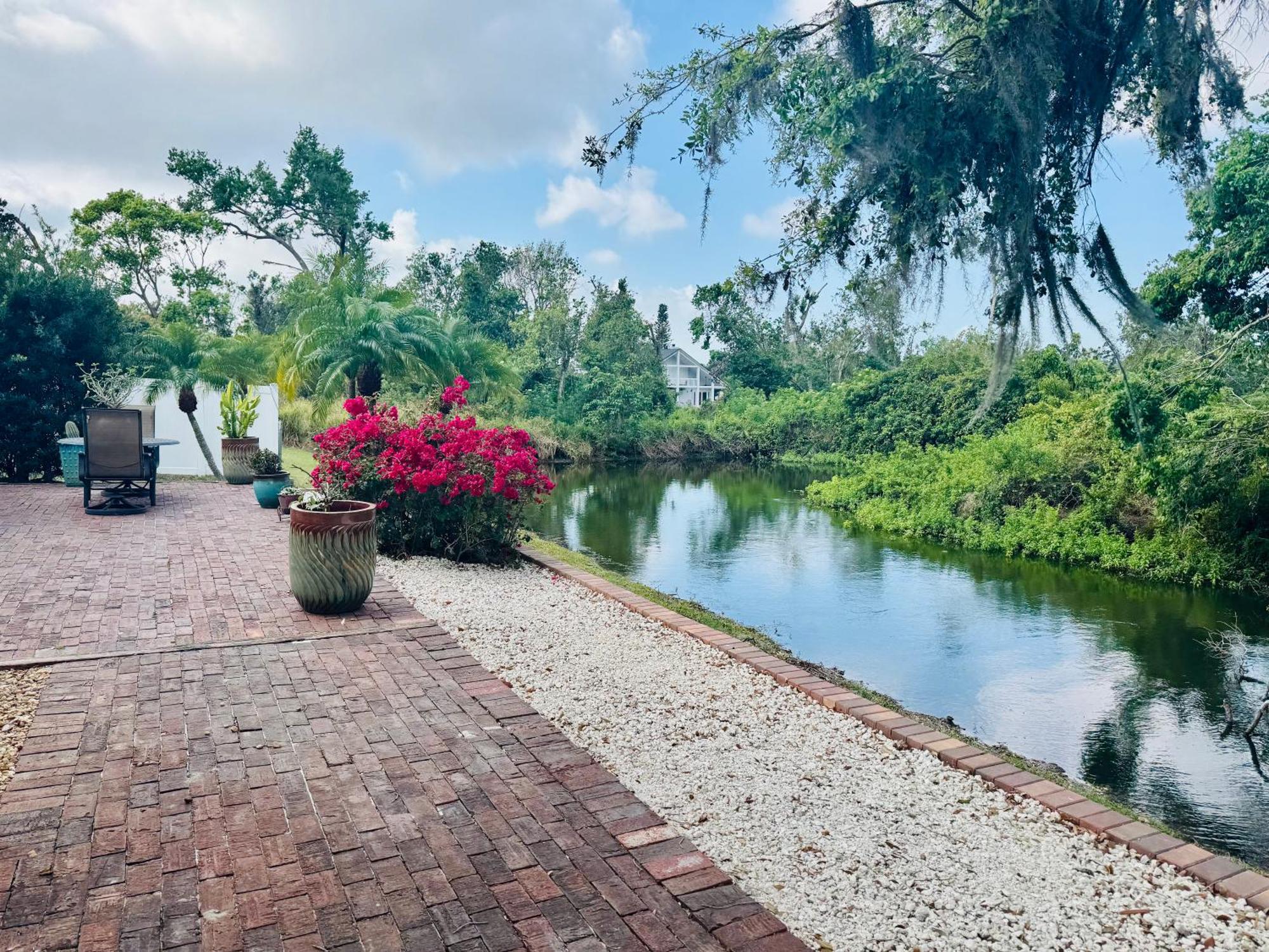 Charm * Sarasota